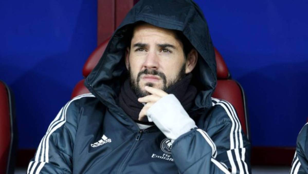 Más allá de no ser un jugador del gusto de Solari, en el Real Madrid ha molestado la forma con la que Isco ha afrontado su suplencia: ha optado por bajar los brazos en lugar de luchar por recuperar su rol en la plantilla.