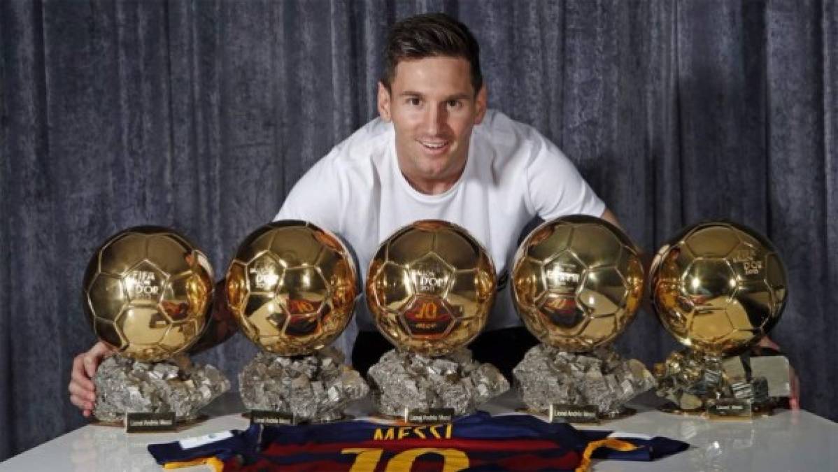 Leo Messi ganó por última vez el Balón de Oro en 2015, es el gran favorito para ganar el galardón, pero se ha filtrado la lista de jugadores que pelean por quedarse con el premio.