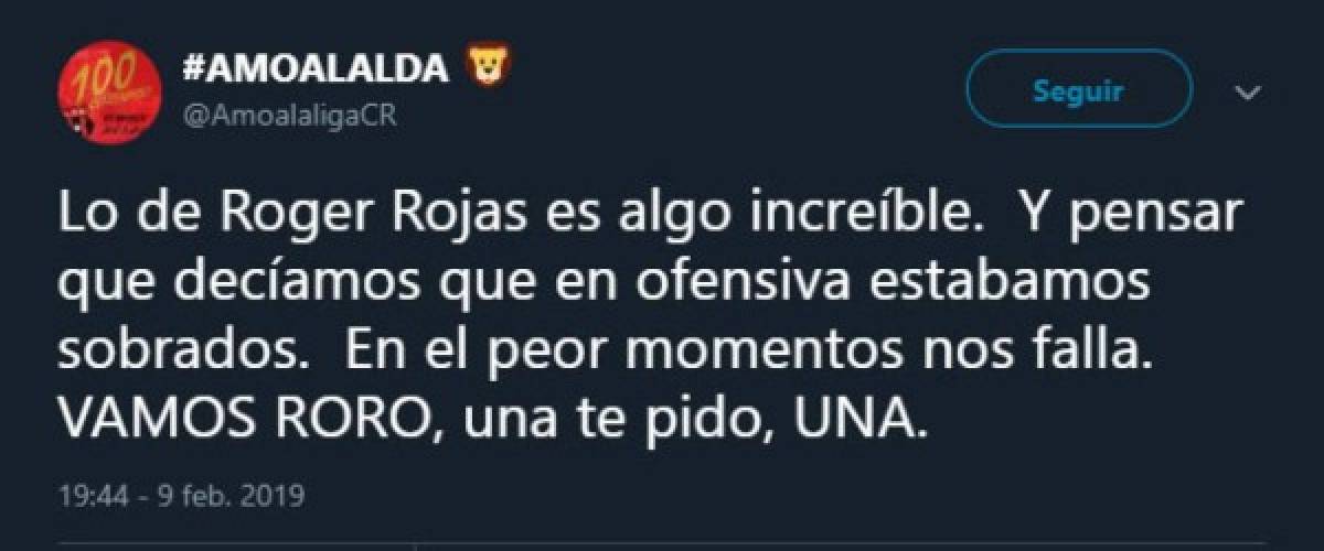 Aficionados del Alajuelense no podían creer la falla de Roger Rojas.