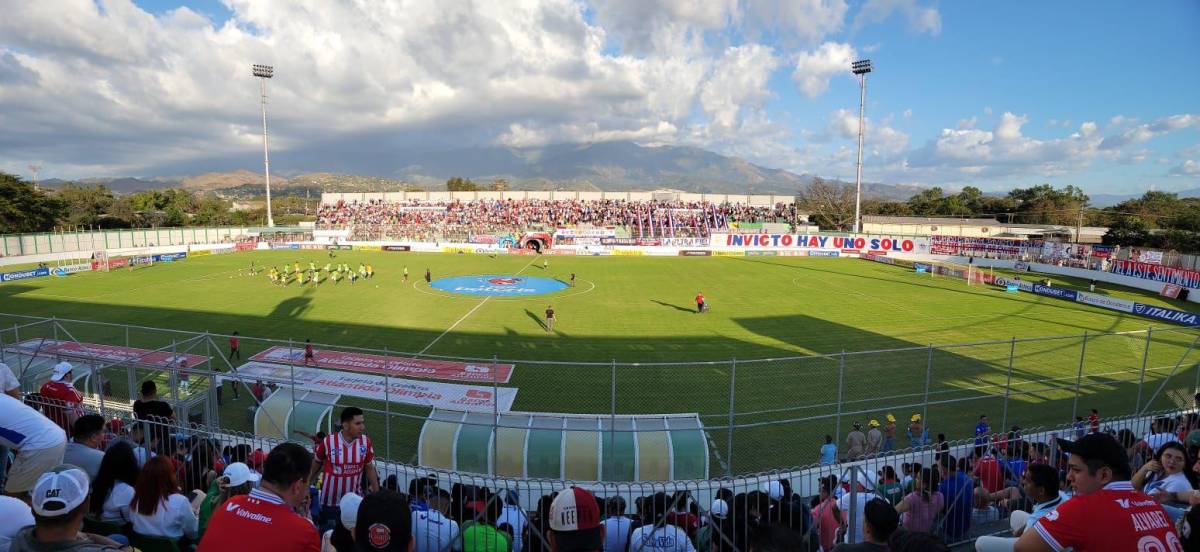 El Estadio Carlos Miranda de Comayagua es el escenario del clásico entre los Albos y el Monstruo Verde correspondiente a la jornada 2 del Clausura 2024. 