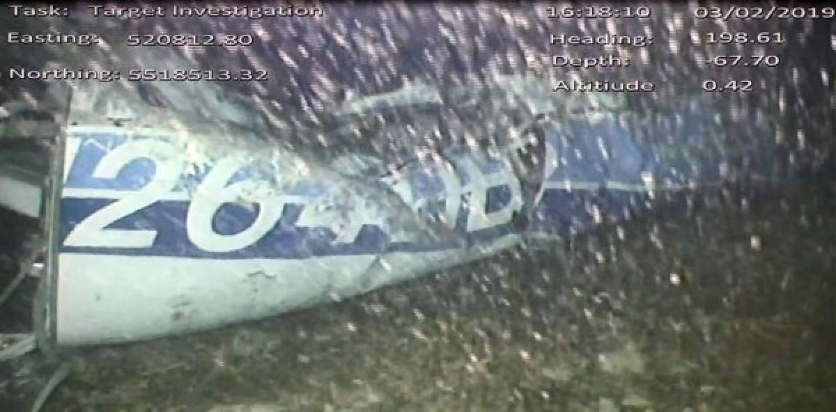 Imagen del avión en la profundidad del canal de la Mancha.