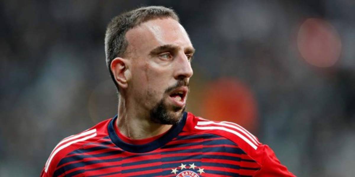 Franck Ribery, posible fichaje 'bomba' del Sheffield United. El histórico equipo inglés, que ha ascendido esta temporada a la Premier League, estaría intentando seducir al francés y llegaría gratis según Kicker.