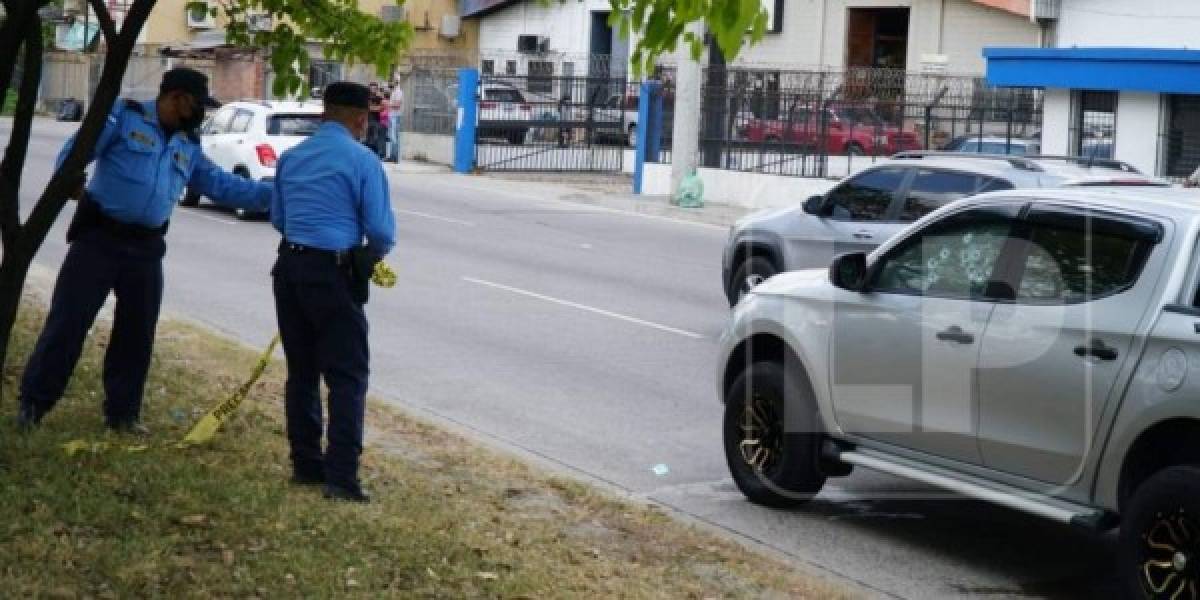 Agentes policiales se apersonaron a la zona del incidente, en el norte de San Pedro Sula. Este bulevar conecta la ciudad con el municipio de Choloma. Indican que el motociclista huyó aún con rumbo desconocido.