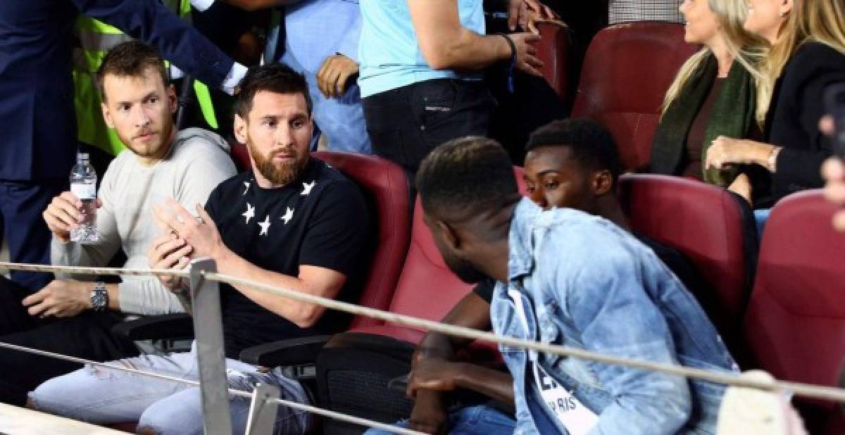 Lionel Messi vio el partido del Barcelona ante Valencia junto a sus compañeros Neto,Umtiti y Dembélé.