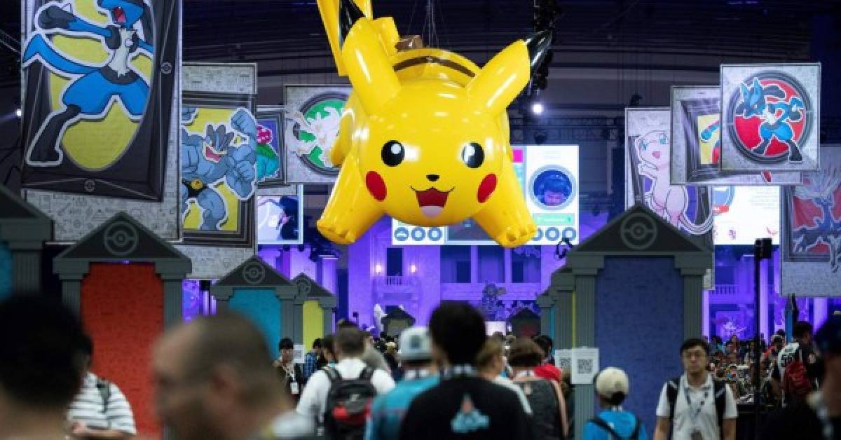 De Pokémon Go a Ikea, el amplio abanico de la GDC<br/><br/>Que Pokémon Go abra la mayor convención de desarrolladores de videojuegos del mundo no es extraño. Pero que el gigante sueco de muebles Ikea esté presente allí suena a cuento marciano.<br/><br/>Lo cierto es que la GDC ('Game Developers Conference') da para todo y esta versión, la segunda y última de forma virtual por culpa de la pandemia antes de regresar en 2022 a San Francisco, da para todo.<br/><br/>Go Fest reunió a decenas de miles de fanáticos de Pokemón Go, que tras 5 años sigue despertando pasiones, para pasar después a los retos de la inteligencia artificial de la mano de 'Death Stranding'.<br/><br/>La GDC además sorprendió con 'Ikea presenta la Dirección Artística en el Mundo Real', conferencia en la que diseñadores de esa empresa compartieron con los desarrolladores de juegos cómo plasman una idea en un escenario tridimensional.<br/>