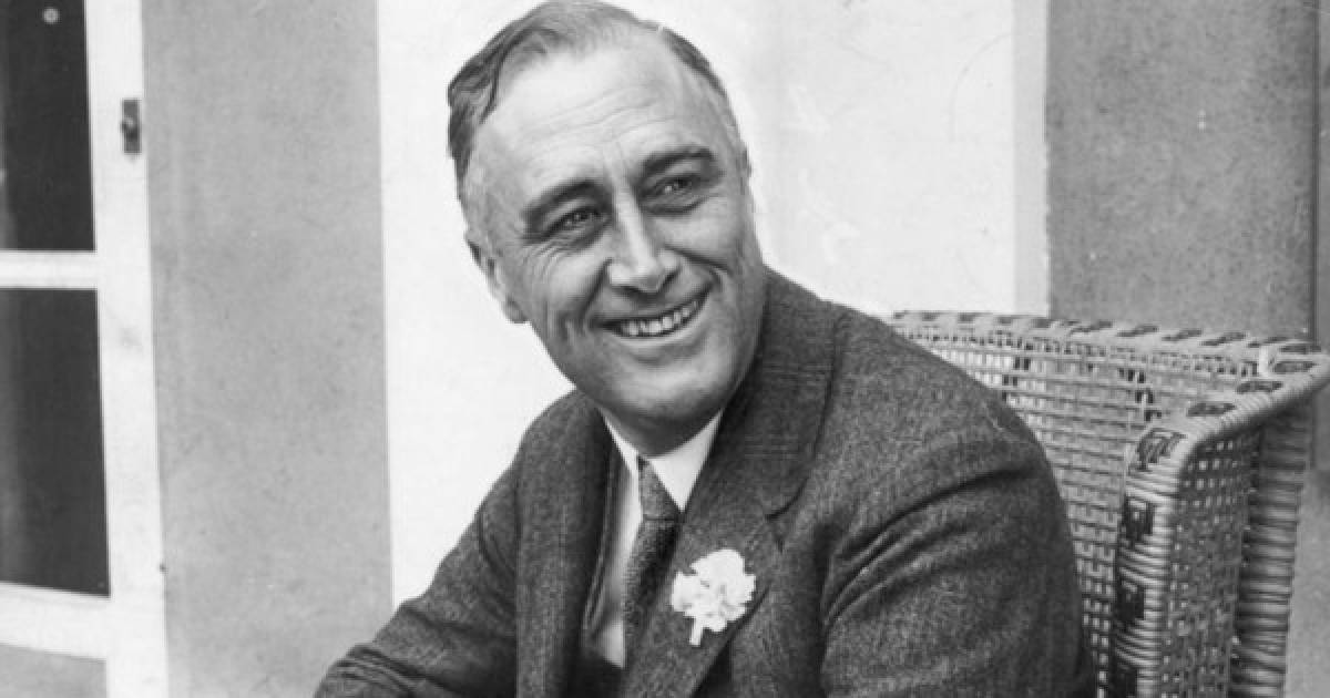 Franklin D. Roosevelt (1933-1945)<br/><br/>Muchos consideran al demócrata como el mejor presidente de la historia de Estados Unidos, puesto que ocupó durante 12 años.<br/>Roosevelt (demócrata) es considerado por muchos como el mejor presidente de la historia de Estados Unidos, ocupando el cargo durante 12 años.<br/>Durante su mandato tuvo dos grandes momentos de importancia históriaca: 1. la recuperación económica tras la Gran Depresión al inicio de la década de 1930, y la participación del ejército de Estados Unidos en la Segunda Guerra Mundial (1939-1945).