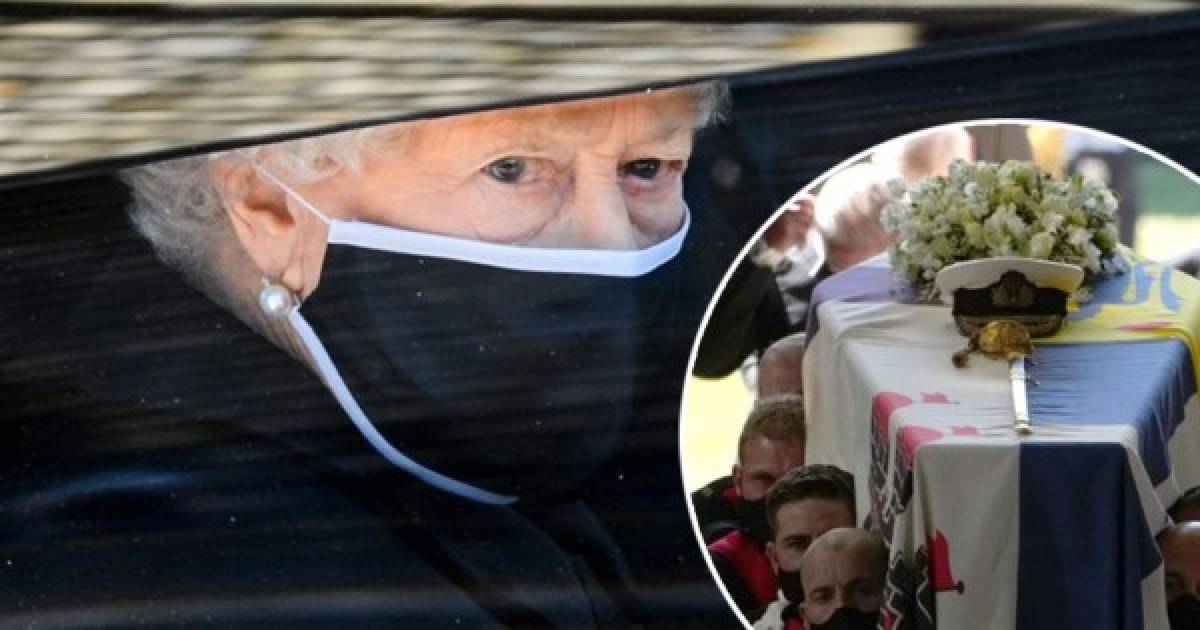 La reina Isabel II dio el último adiós este sábado al hombre con quien estuvo casada 73 años, su 'fuerza y apoyo', el príncipe Felipe, en un sobrio funeral de cariz militar con mascarillas y pocos invitados debido a la pandemia.<br/><br/>Las exequias de la realeza británica suelen ser de gran envergadura, planificadas durante años y concurridas por monarcas y mandatarios de todo el mundo. 