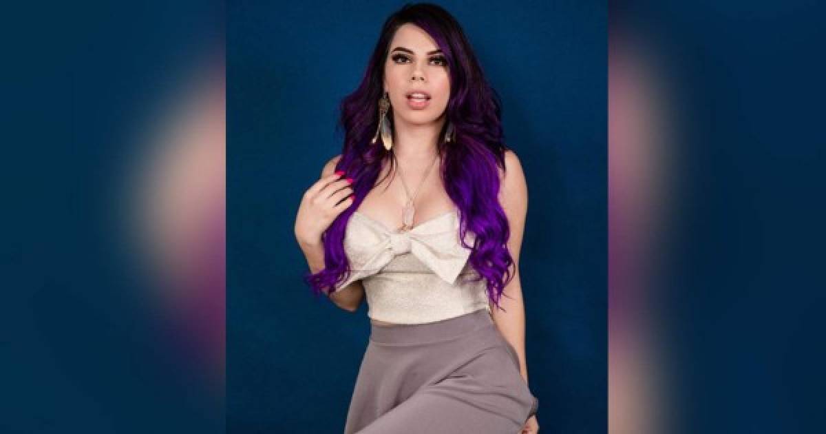 Lizbeth Rodríguez, la conductora del programa 'Exponiendo Infieles', publicó una foto en bikini y sin maquillaje para mostrar su belleza al natural.