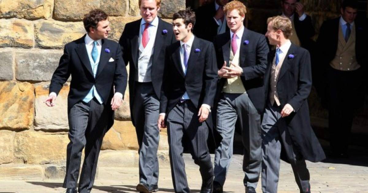 Su hermano, Charlie van Straubenzee también es amigo tanto del príncipe Guillermo como del príncipe Harry, quien asistió con Meghan a su boda el año pasado, y su nombre suena de hecho como uno de los posible padrinos del bebé de los duques de Sussex.<br/>