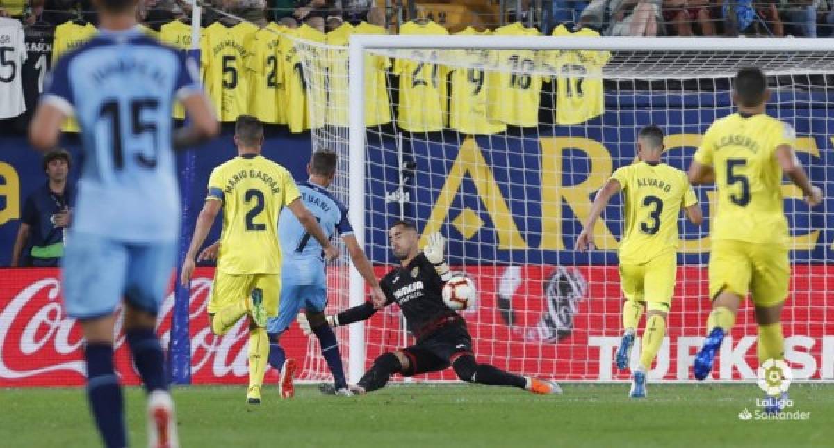 El delantero uruguayo Christian Stuani al momento de marcar el gol de la victoria dle Girona.<br/>