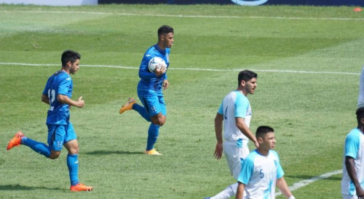 El volante Alexander López anotó por la vía penal el gol del descuento de la selección hondureña.