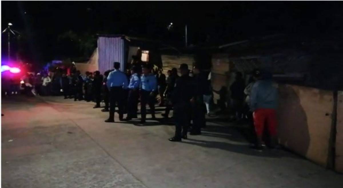 Cinco personas murieron de forma violenta la noche de este jueves luego de que varios sujetos les dispararan en repetidas ocasiones. El hecho ocurrió la colonia Villa Nueva de Tegucigalpa, zona central de Honduras.