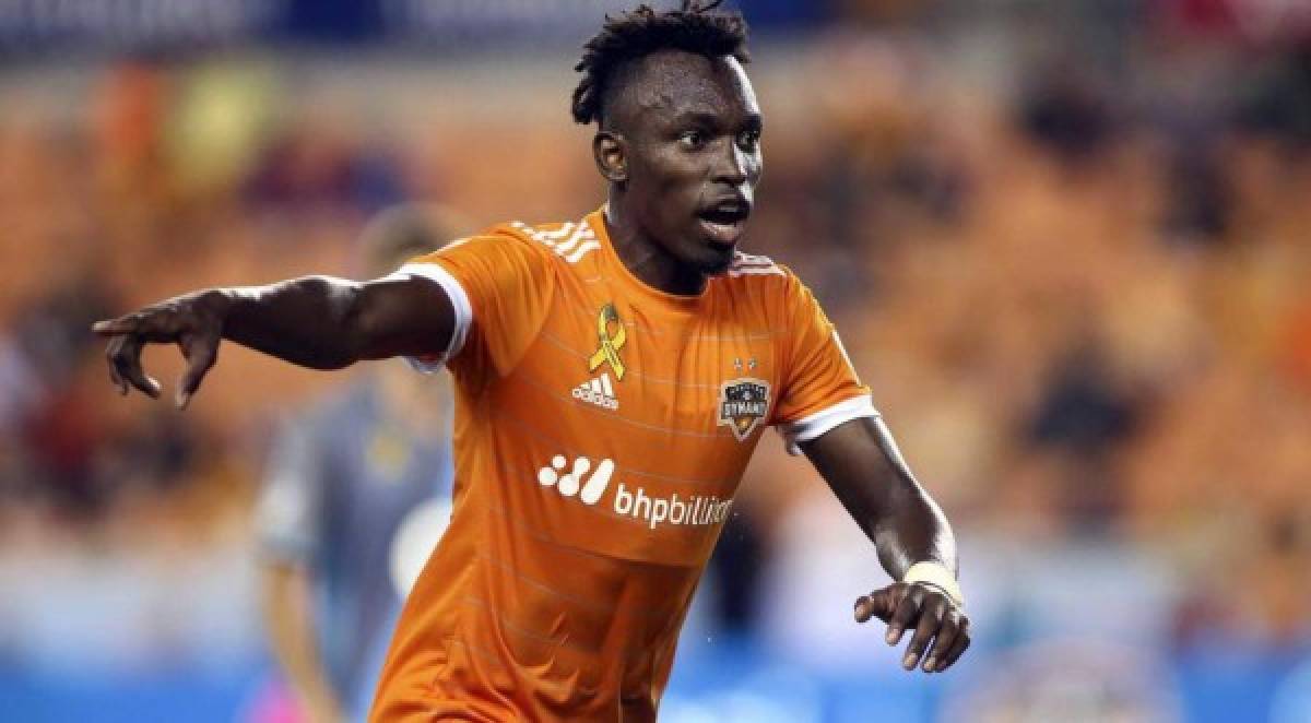 Alberth Elis es uno de los legionarios hondureños más destacados. Al parecer la estrella del Houston Dynamo habría sido conquistado.