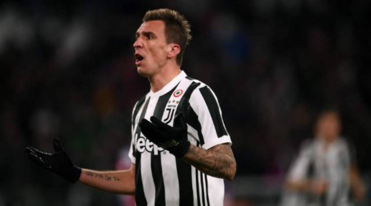 La Juventus trabaja en la renovación de Mario Mandzukic: Según anuncia Calciomercato, el club italiano quiere que el delantero croata firme un nuevo contrato ante el posible interés de los equipos de China.