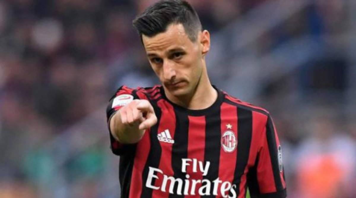 El agente de Kalinic reconoce el interés de Atlético y Sevilla: 'Cuando el Milan tome una decisión, lo valoraremos', ha dicho Tomislav Erceg en Estadio Deportivo