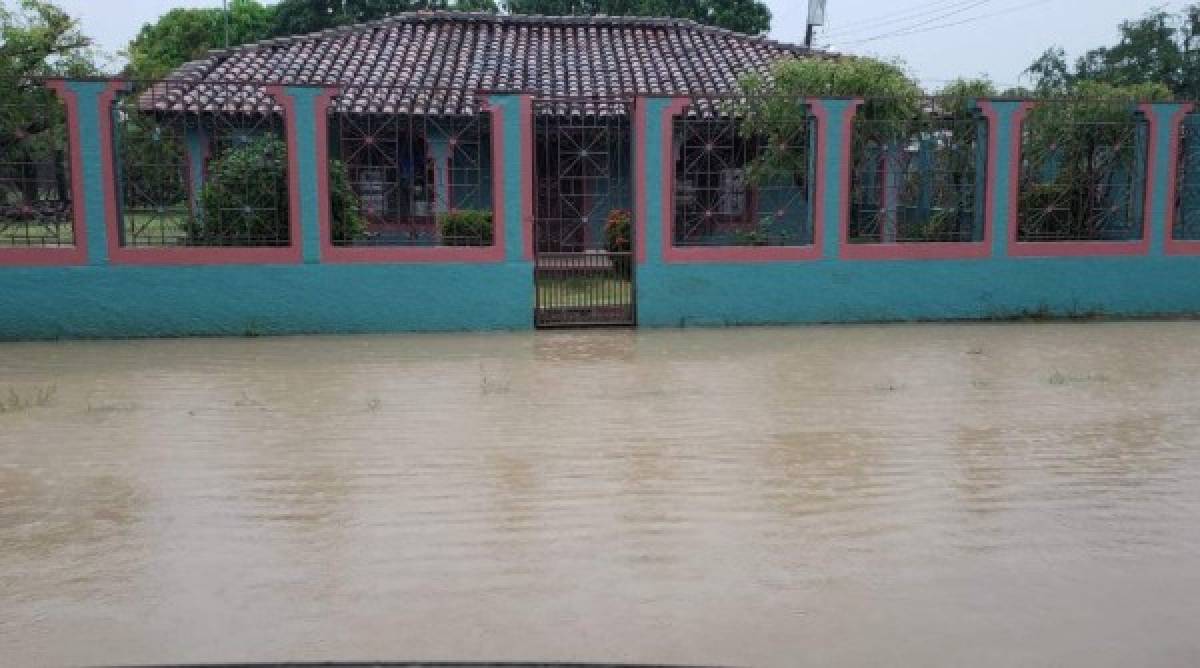 Varias localidades reportan inundaciones de mayor o menor intensidad.