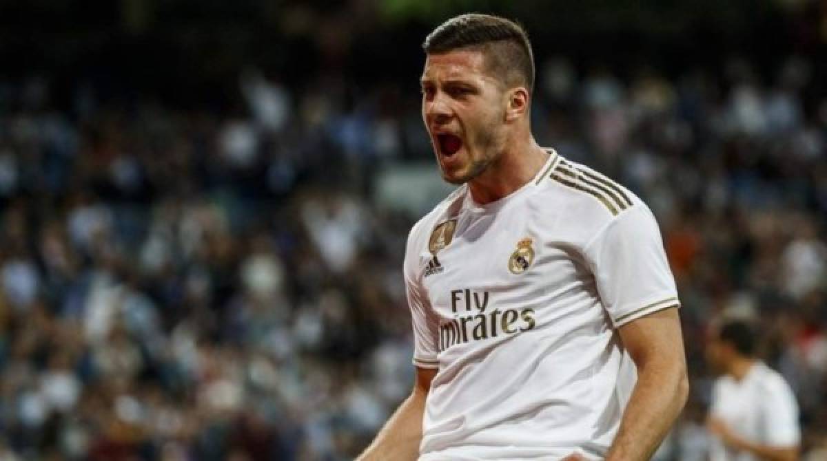 Luka Jović: El delantero serbio no convenció en Real Madrid y Zidane habría pedido su salida del club blanco. Se menciona que al ariete lo quieren en Francia y Alemania.