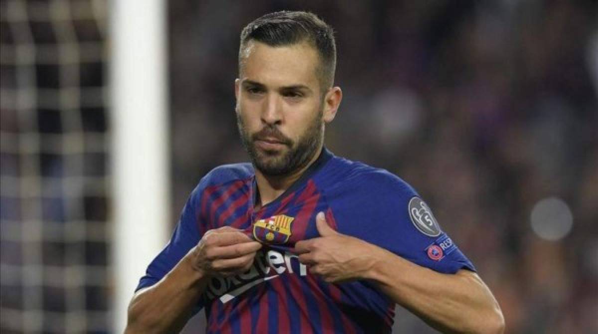 Jordi Alba: Bombazo. La Juventus de Italia está interesado en fichar al lateral español que milita en el FC Barcelona. Medios de Italia señalan que la Juve quiere al ldefensor y amenaza al cuadro catalán con dejarlo sin uno de sus jugadores importantes.