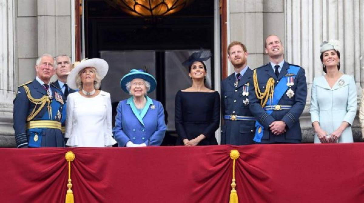 'No sé cómo ellos podrían esperar que, después de todo este tiempo, estaríamos simplemente callados si La Firma (un término usado para hablar de la Casa Real británica) está jugando un rol activo para perpetuar mentiras sobre nosotros', afirma Markle.<br/>