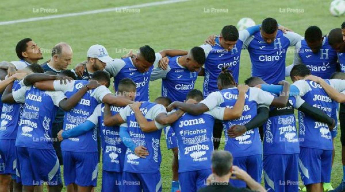 La selección de Honduras parte este domingo rumbo a Estados Unidos con un total de 22 futbolistas para enfrentar a Ecuador el martes a las 5:30pm, horario hondureño.