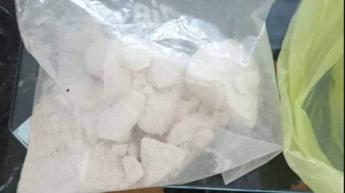 Los poderosos narcos fueron detenidos y además se les decomisó seis kilos de cocaína.