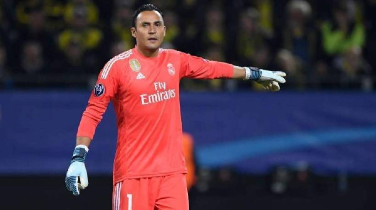 Keylor Navas: Bombazo. En España informan que el Arsenal de Inglaterra ha lanzado una oferta por el portero tico del Real Madrid. Al parecer el cuadro inglés está dispuesto a pagar 20 millones de euros por tener al costarricense en sus filas.