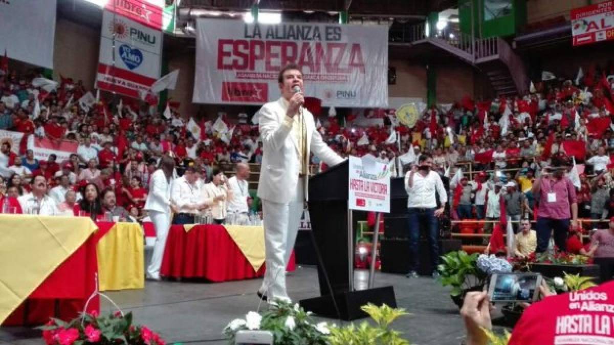 Salvador Nasralla fue oficializado como candidato de la alianza de oposición para la disputa por la presidencia de Honduras en la próximas elecciones de noviembre. Nasralla encabezará las planillas de la presidencia de los partidos Libertad y Refundación (Libre), Anticorrupción (Pac) e Innovación y Unidad (Pinu-SD).