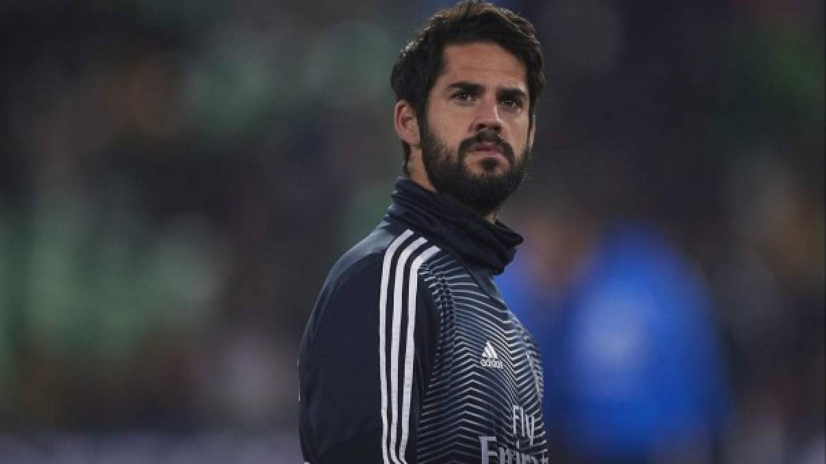 Isco: A día de hoy el club está muy decepcionado con su actitud y escucharía ofertas. En el Madrid ha molestado su forma de afrontar su suplencia: ha optado por bajar los brazos en lugar de luchar por recuperar su rol en la plantilla, informa el Diario AS.