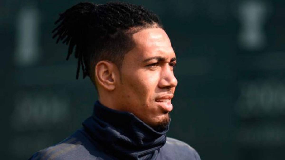 Chris Smalling: El Manchester United quiere volver a tener en sus filas al defensor inglés luego de que fue cedido a la Roma en la reciente campaña.