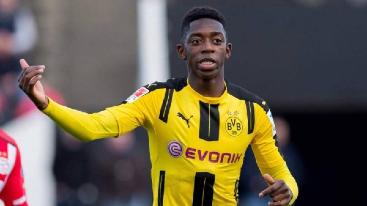 Ousmane Dembélé (Borussia Dortmund): Sería el sustituto más económico de todos, y permitiría que Asensio o Isco sigan entrando en la rotación sin levantar polémicas. El joven de 20 años puede jugar por las dos bandas, y su valor es de 30 millones, aunque el Dortmund pediría entre 50 y 60. Además, está en la órbita del Barcelona, y le arrebataría un refuerzo importante al máximo rival.Podría alinear en el sector izquierdo como Cristiano Ronaldo o en la banda opuesta, dejando el carril izquierdo para Gareth Bale.