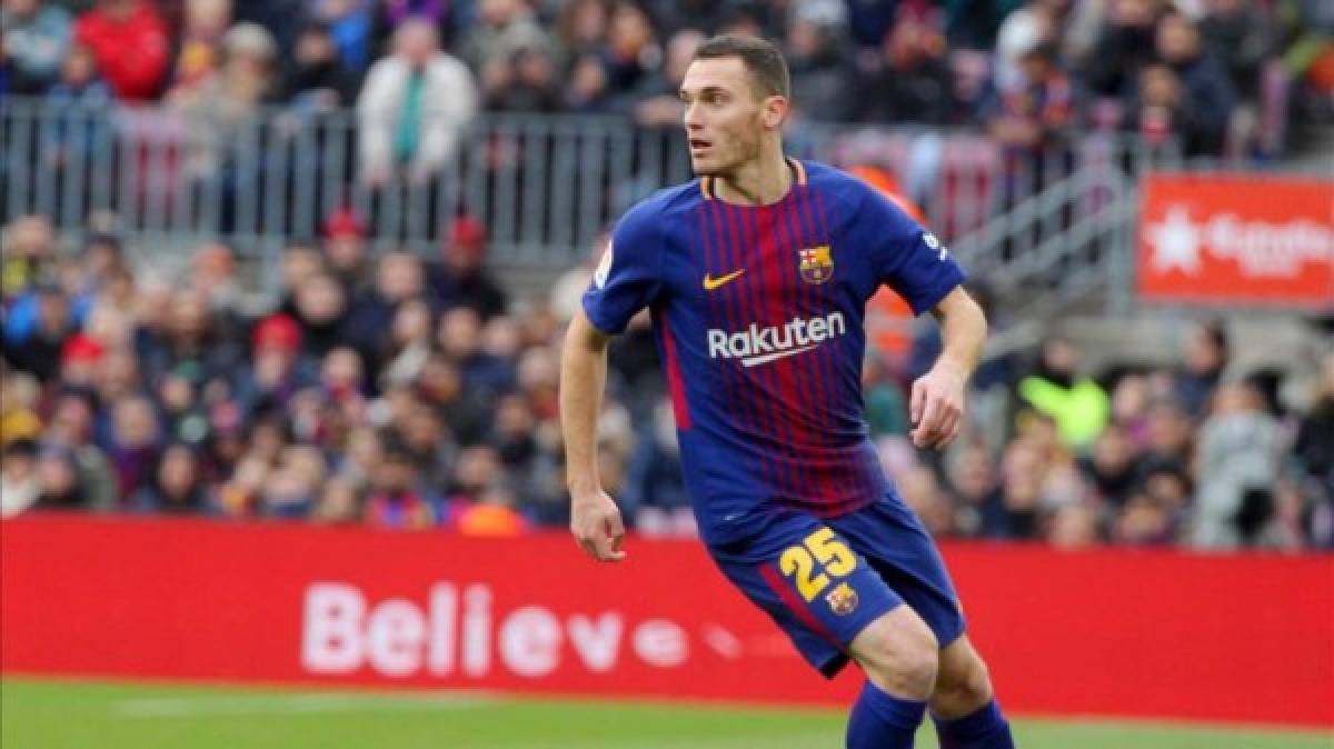 Thomas Vermaelen: Medios españoles informan que el defensa central ha sido colocado como transferible por parte del Barcelona. Las constantes lesiones son uno de los motivos por los que el belga se iría del cuadro culé.