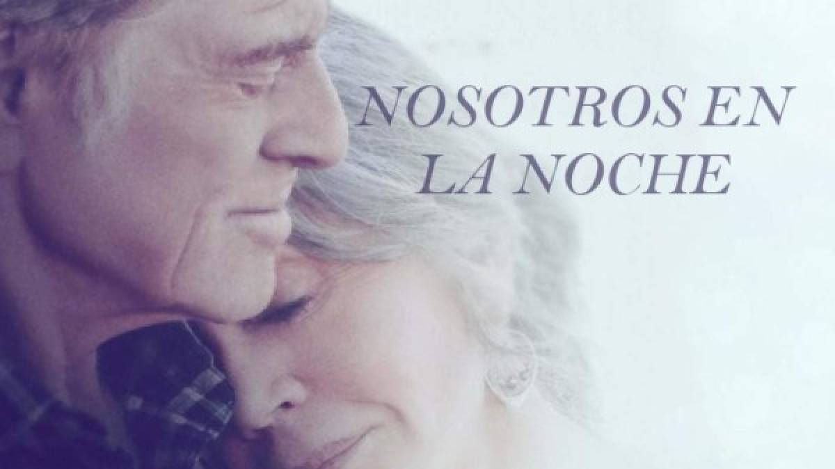 'Nosotros en la Noche' fue adaptada recientemente a una película que protagonizan Jane Fonda y Robert Redford. Estamos ante una de las mejores películas actuales de cine romántico de Netflix. En ella, se narra la relación que surge entre Addie y Louis, dos ancianos que han sido vecinos toda su vida.
