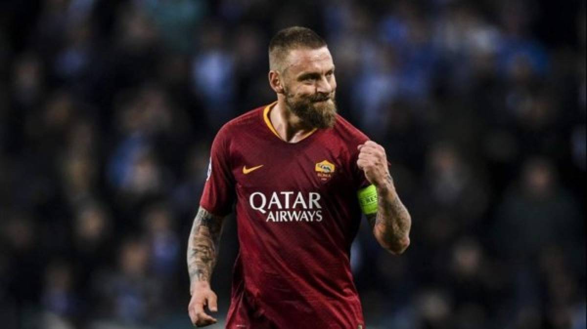 Bombazo. .Boca Juniors ha iniciado las conversaciones con Daniele De Rossi, según aseguró Christian Gribaudo, que será el candidato a la presidencia del club. El jugador campeón del mundo en el 2006 dejará la Roma tras 17 años y sería una gran oportunidad para que juegue en el club del cual confesó haberse 'enamorado'.