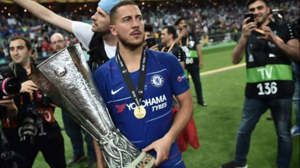 Eden Hazard: El extremo ofensivo belga es otro de los que podría optar a pelearle el Balón de Oro a Lionel Messi. Ganó la Europa League con Chelsea.