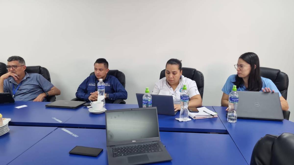 Los auditores reunidos en la zona sur de Honduras.