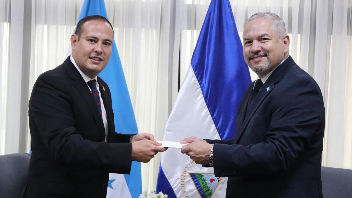 Nicaragua cancela el nombramiento de su embajador en Honduras