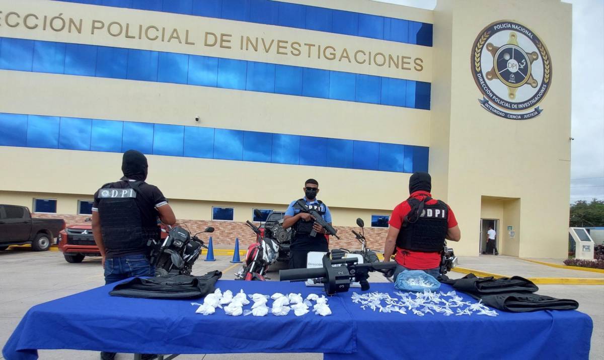 Policía incauta armas de guerra a pandilleros en cuartería