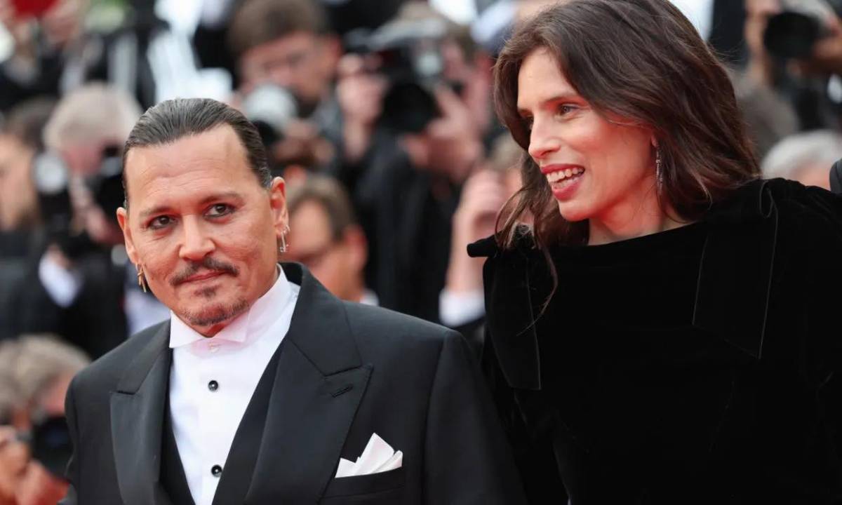 La actriz Maïwenn, que actuó junto a Depp, multada por agredir a periodista