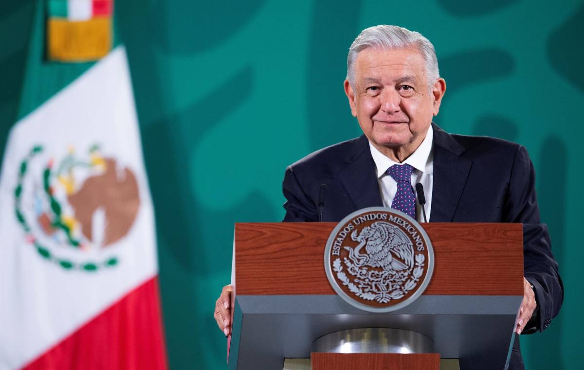 López Obrador arremete contra la OMS por desinterés en aprobación de vacunas