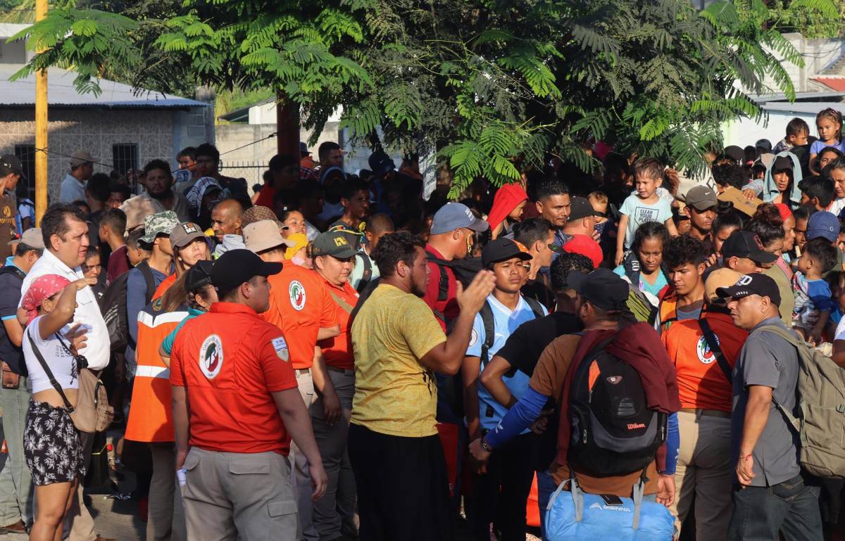 Unos 500 migrantes marchan en grupo por Chiapas en nueva caravana
