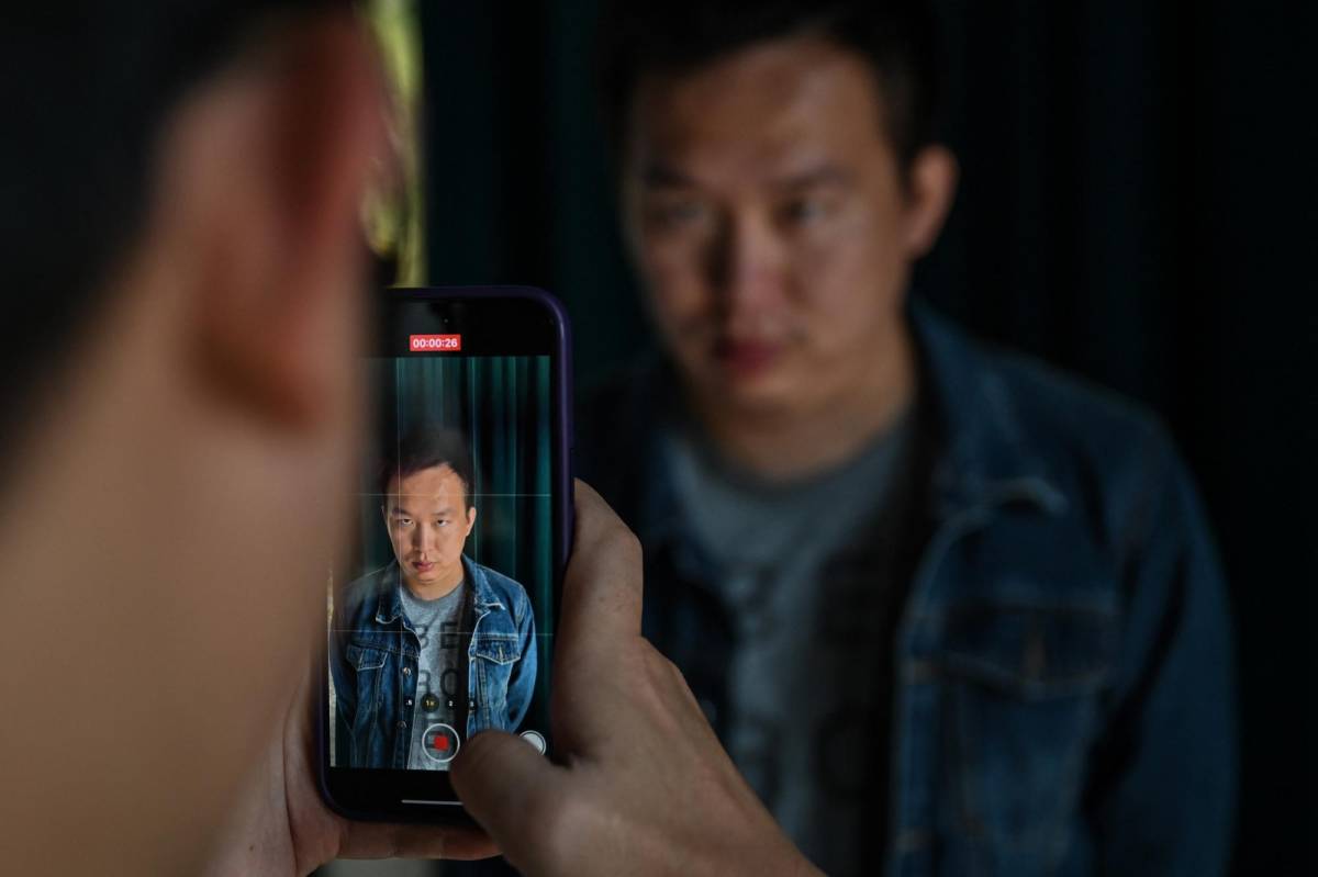 Zhang Zewei, fundador de la firma de IA Super Brain, cobre hasta 2,800 dólares por un avatar básico.