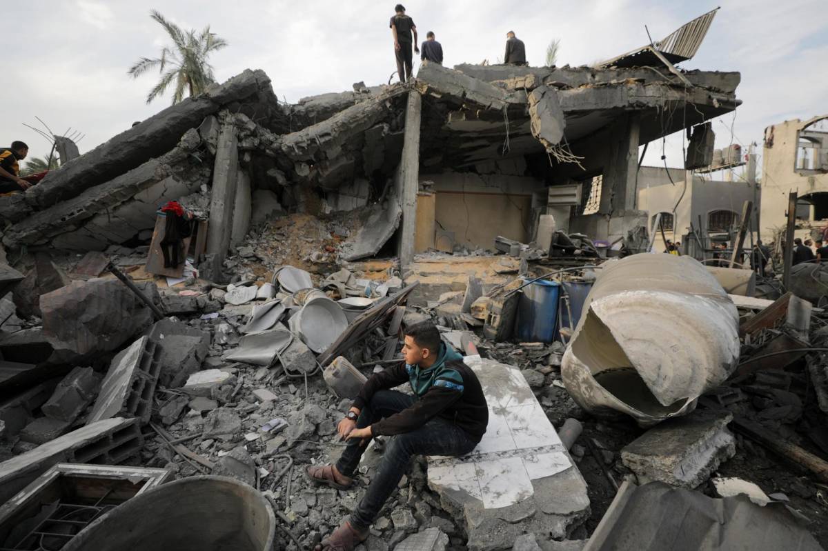 Israel sigue bombardeando Gaza agudizando la crisis humanitaria en la Franja.