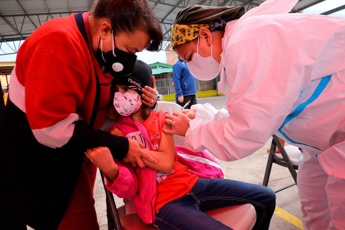 Más de 68,000 vacunas contra el covid vencen en diciembre
