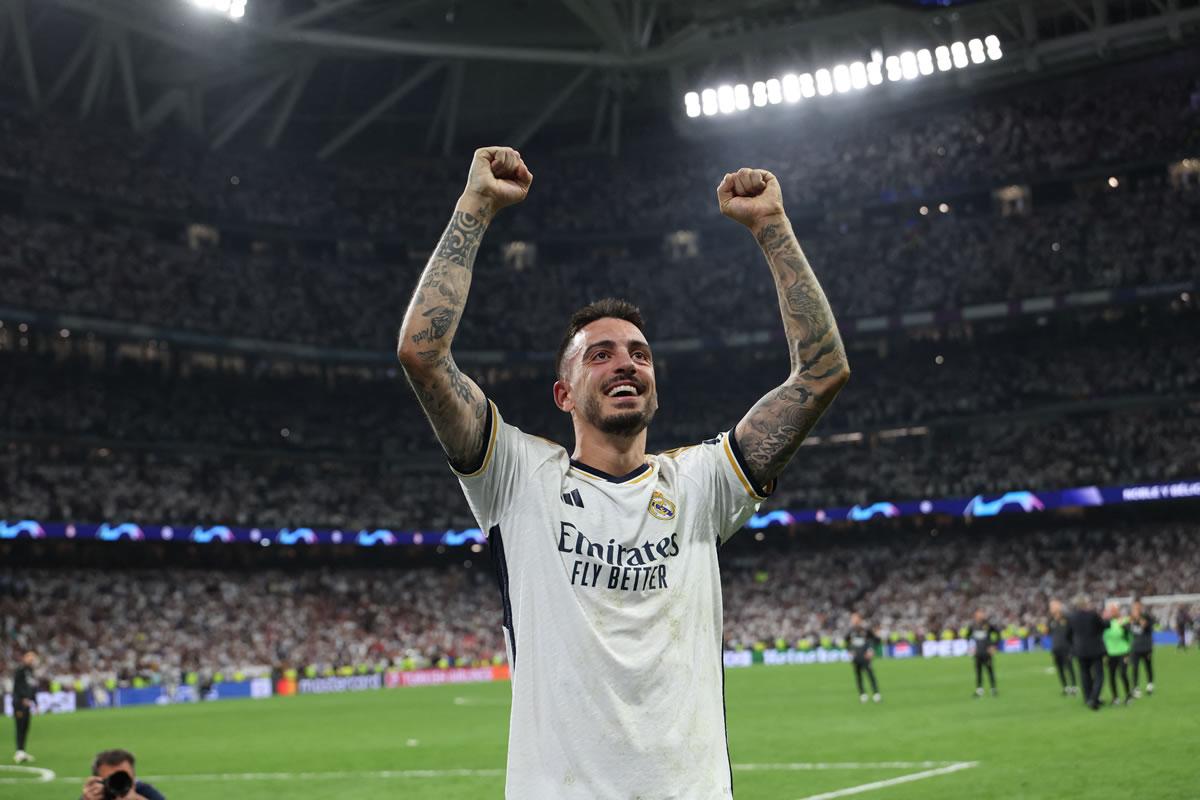 Joselu celebrando la clasificación del Real Madrid a la final de la Champions League tras su doblete.