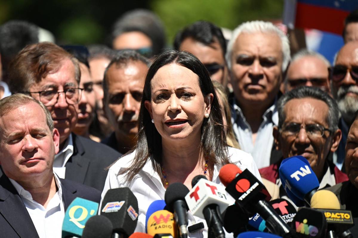 Machado descarta abandonar candidatura en Venezuela tras inelegibilidad