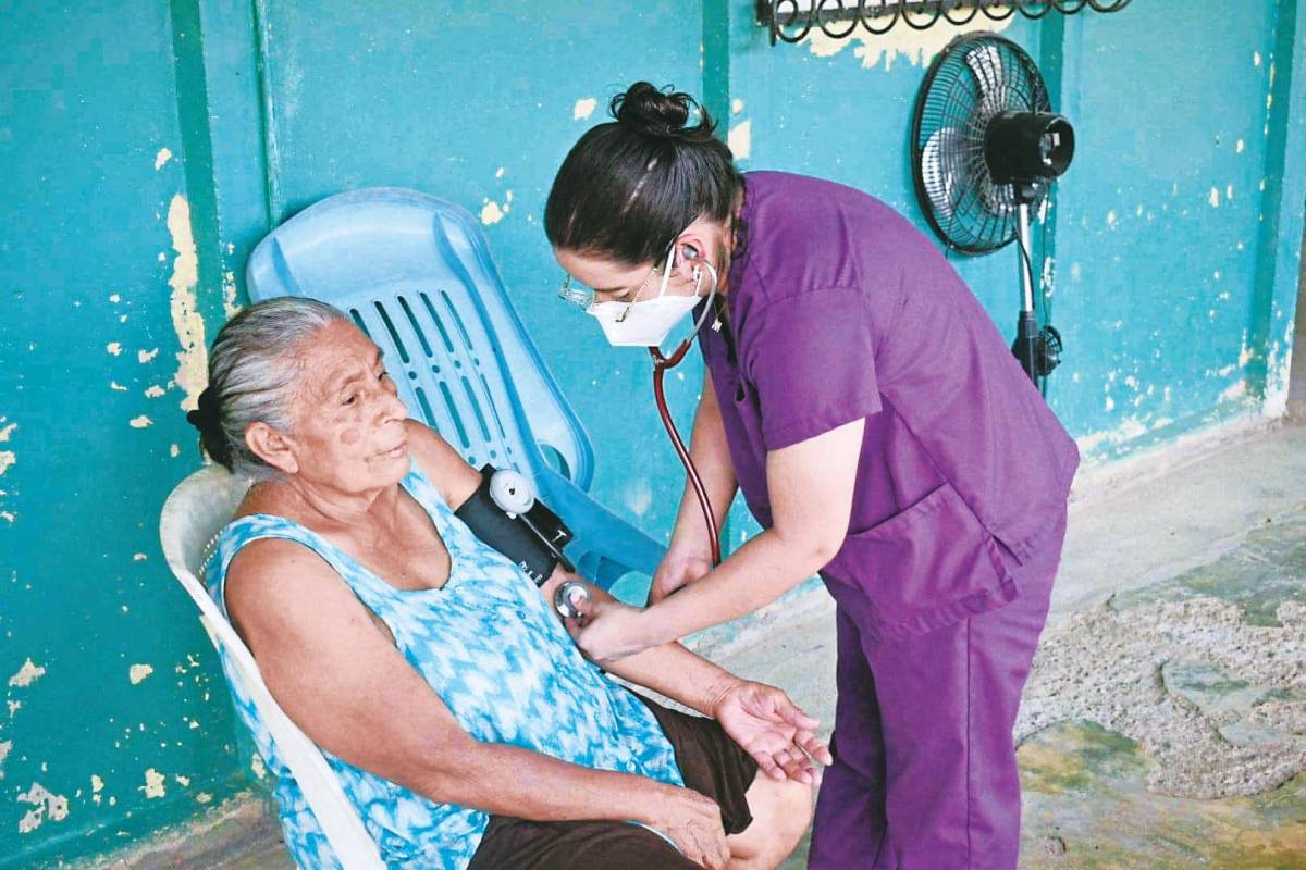 En más del 70% ha bajado cantidad de pacientes con covid-19 en La Lima