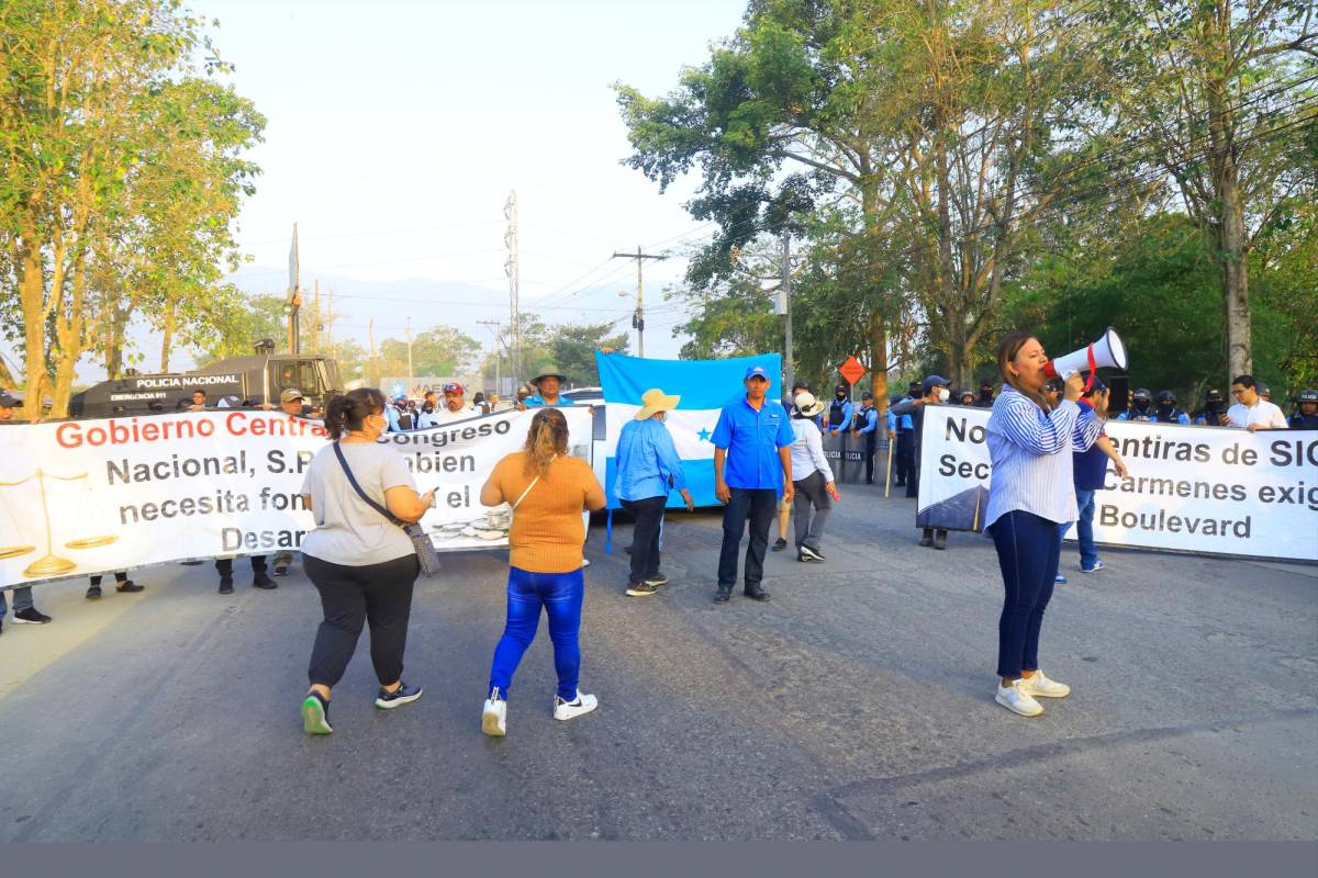 Pobladores exigen obras en El Carmen