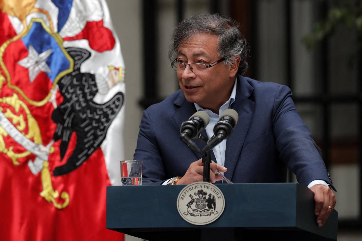 Petro exige a Guatemala respeto para él y para su ministro de Defensa