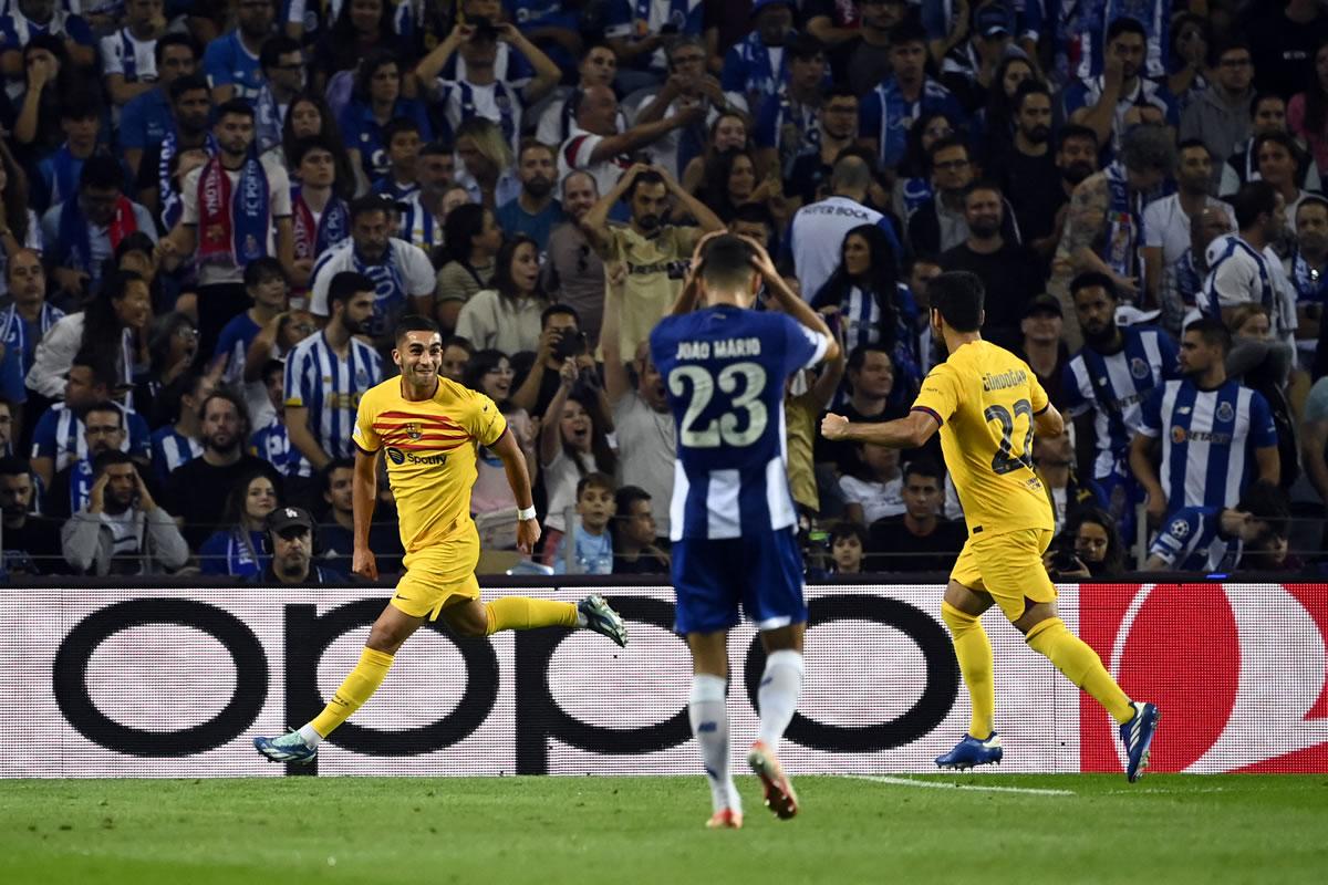 La celebración de Ferran Torres tras su gol a pase de İlkay Gündogan.
