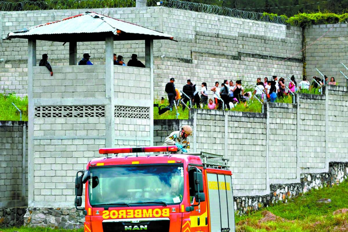 Abren proceso contra presas de la Pandilla 18 por masacre